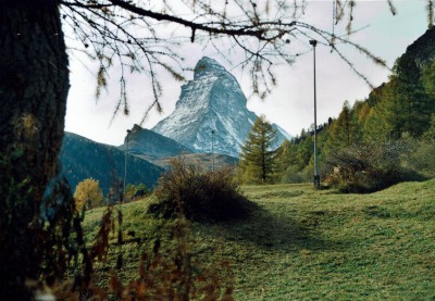3 Mattertal met op de achtergrond de Matterhorn.jpg